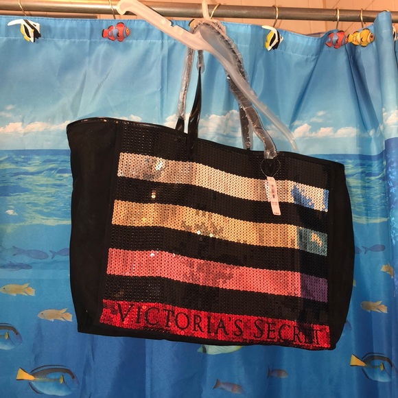 Victoria's Secret Handbags - Victoria Secret large tote 👜